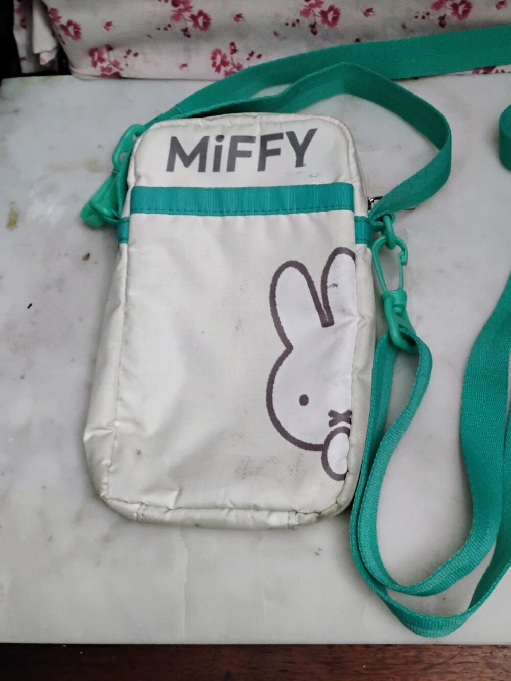 Le Sport Sac Miffy Crossbody Cell Phone Purse